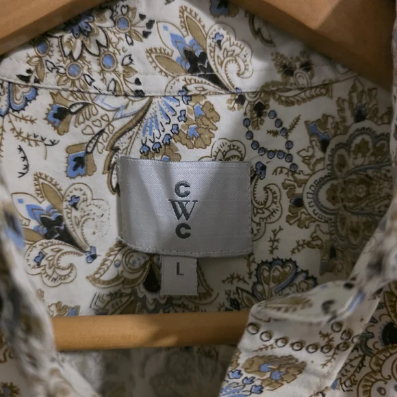 ✨ CWC Floral Button-Up Blouse – Size Large ✨ - Picture 4 of 10